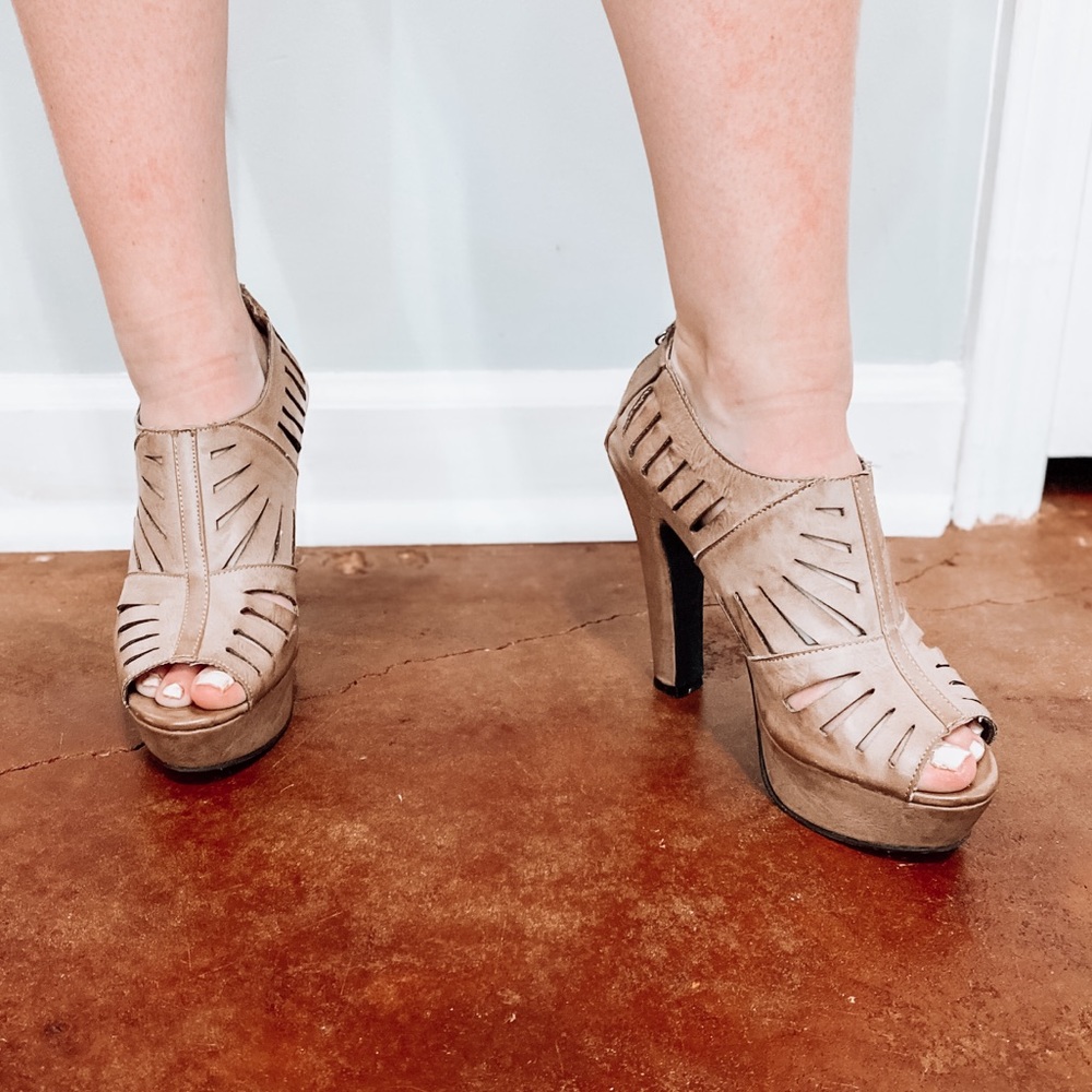 Nude heels